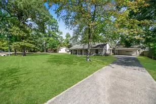 26602 Maplewood Dr, Oak Ridge North, TX 77386 - Photo 3