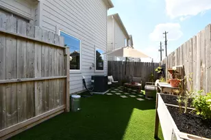 1239 W Tidwell Rd, Houston, TX 77091 - Photo 35