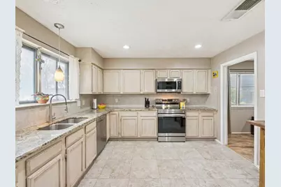 16755 Schooners Way, Friendswood, TX 77546 - Photo 13