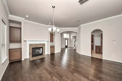 4002 Broadmoor Drive, Mont Belvieu, TX 77523 - Photo 9