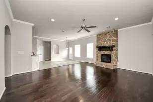 4002 Broadmoor Dr, Mont Belvieu, TX 77523 - Photo 13