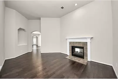 4002 Broadmoor Drive, Mont Belvieu, TX 77523 - Photo 7