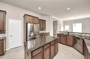 4002 Broadmoor Dr, Mont Belvieu, TX 77523 - Photo 19