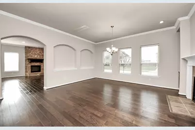 4002 Broadmoor Drive, Mont Belvieu, TX 77523 - Photo 11