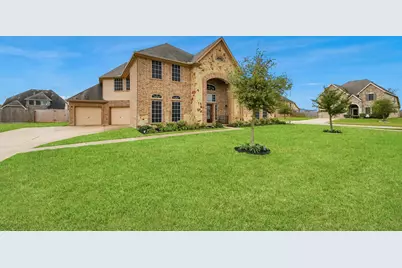 4002 Broadmoor Drive, Mont Belvieu, TX 77523 - Photo 3