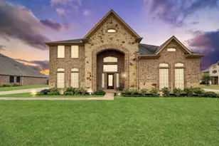 4002 Broadmoor Dr, Mont Belvieu, TX 77523 - Photo 1