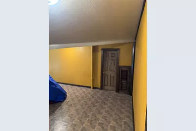 211 Martin Street, Yoakum, TX 77995 - Photo 7