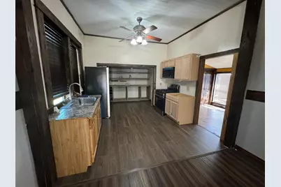 211 Martin Street, Yoakum, TX 77995 - Photo 47