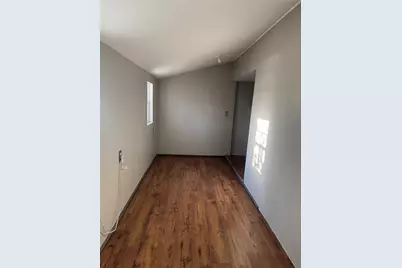 211 Martin Street, Yoakum, TX 77995 - Photo 23