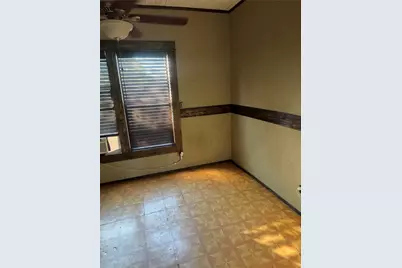 211 Martin Street, Yoakum, TX 77995 - Photo 27