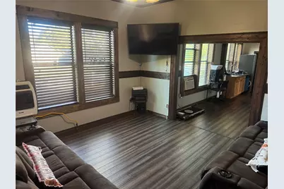 211 Martin Street, Yoakum, TX 77995 - Photo 13