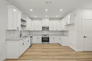 6206 Lyndhurst Dr Dr, Houston, TX 77087 - Photo 3