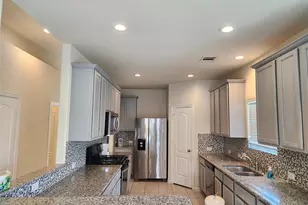 12708 S Shore Dr, Texas City, TX 77568 - Photo 5