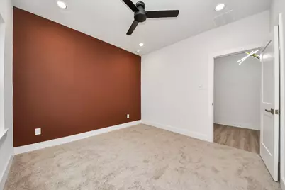 2426 Ella Boulevard, Houston, TX 77008 - Photo 5