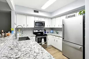 100 Edgewater Dr, Livingston, TX 77351 - Photo 5