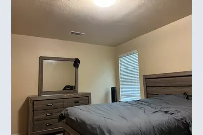 10531 Pine Landing Drive, Houston, TX 77088 - Photo 11