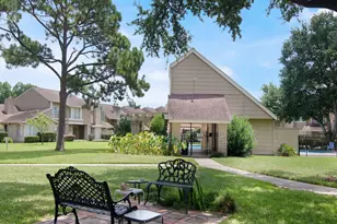 11681 Village Pl Dr, Houston, TX 77077 - Photo 33