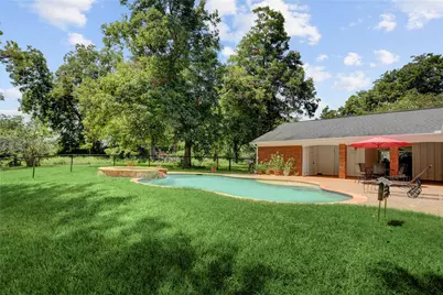 319 Garrett Road, Wharton, TX 77488 - Photo 5