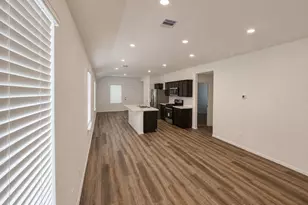 1135 Sultana Spgs Ct, Houston, TX 77090 - Photo 7