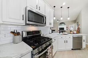 402 Prattwood Ct, League City, TX 77573 - Photo 5