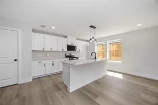 7611 Lawn St, Houston, TX 77088 - Photo 3