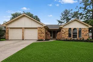 3810 Clover Dr, Alvin, TX 77511 - Photo 5