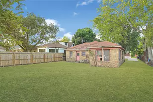 1422 Scharpe St, Houston, TX 77023 - Photo 3