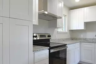 10910 Fullerton Dr, Houston, TX 77043 - Photo 5