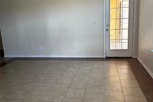 107 Oak Park Dr, Clute, TX 77531 - Photo 9