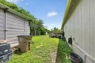 519 Loyal Valley Rd, Kerrville, TX 78028 - Photo 27
