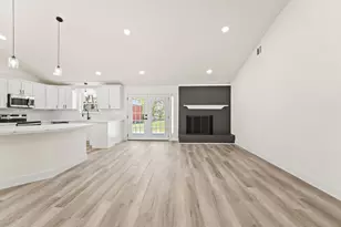 13102 Maxim Dr, Houston, TX 77065 - Photo 5