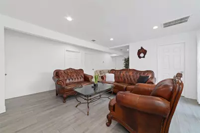 8808 Wateka Drive, Houston, TX 77074 - Photo 29