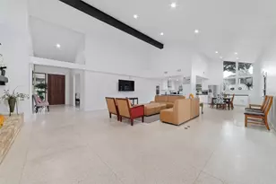 8808 Wateka Dr, Houston, TX 77074 - Photo 9