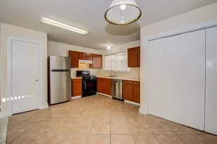 15850 E Park Ct, Houston, TX 77082 - Photo 11
