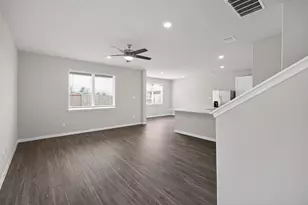 9219 Grace Rdg Dr, Willis, TX 77318 - Photo 5