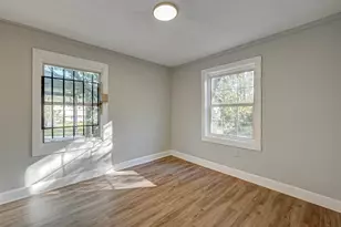 5102 Lyndhurst Dr, Houston, TX 77033 - Photo 11