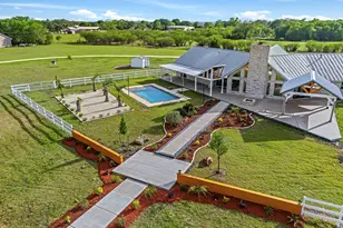 2644 Linda Ln, Brenham, TX 77833 - Photo 3