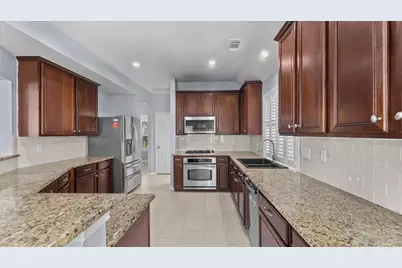 7318 Hickory Canyon Court, Humble, TX 77396 - Photo 11