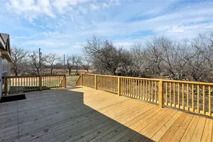 154 Cowboy, Gonzales, TX 78629 - Photo 33