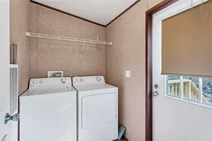 154 Cowboy, Gonzales, TX 78629 - Photo 29