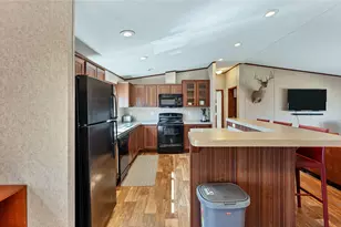 154 Cowboy, Gonzales, TX 78629 - Photo 19