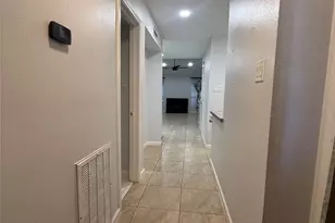 9314 Westwood Village Dr, Houston, TX 77036 - Photo 9