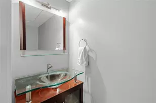 2000 Bagby St St, Houston, TX 77002 - Photo 9