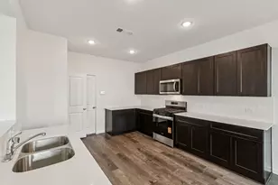 1822 Glacier Gorge Trl, Dayton, TX 77535 - Photo 11