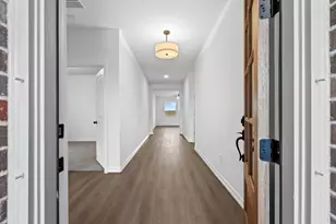 10007 Goliad Dr, Mont Belvieu, TX 77523 - Photo 3