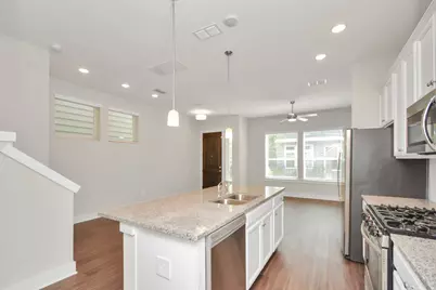 731 Strawberry Pines Court, Houston, TX 77009 - Photo 3