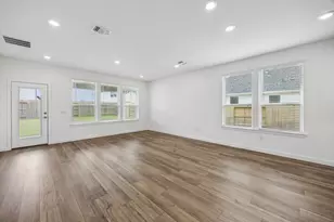 322 Ruby Frd Dr, Cove, TX 77523 - Photo 7