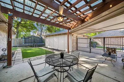 3903 Valley Haven Drive, Houston, TX 77339 - Photo 23