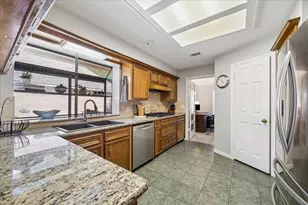 3903 Valley Haven Dr, Houston, TX 77339 - Photo 9