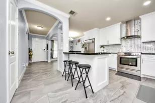 10207 Moonset Ln, Houston, TX 77016 - Photo 5